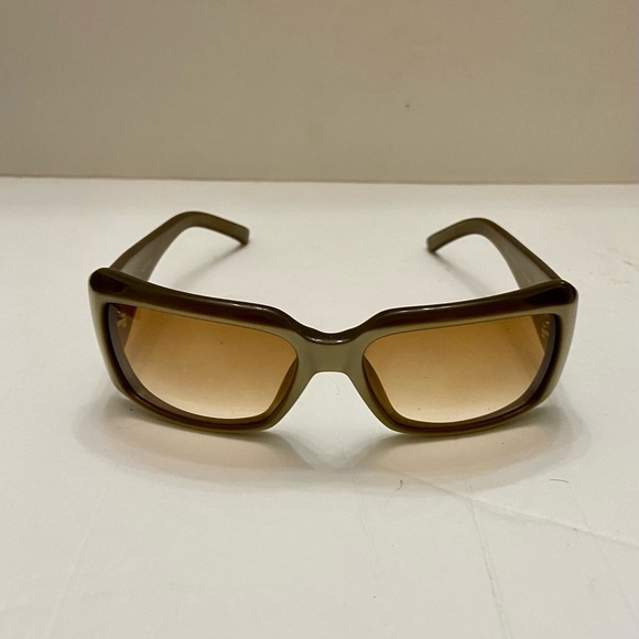 Valentino Garavani, Italy Gold Large Sunglasses with Case 5449S - Picture 5 of 16